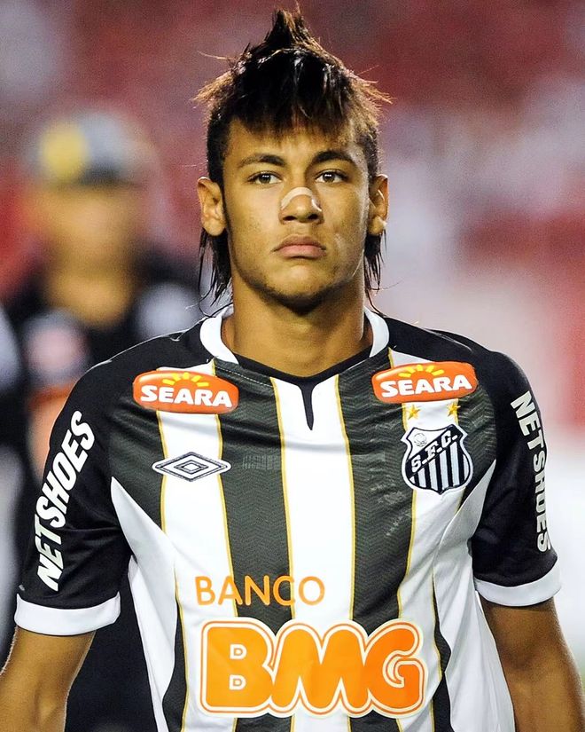 53%，姆巴佩是欧冠进球50+球员中客场进球占比最高的（欧冠50+射手中，姆巴佩客场进球占比最高，达53%）