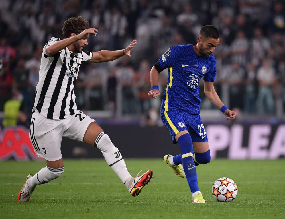 球里有玄机、球门有暗号！盲人足球比赛燃到爆（球中机关，门藏暗语！盲人足球赛燃炸全场）