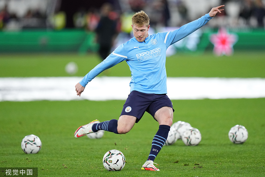 拉拉维亚晒照庆祝客场之旅结束