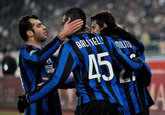 国米2025年颗粒无收：欧冠决赛惨败、意甲屈居亚军、意超杯遭点杀（国米2025年空手而归：欧冠决赛告负、意甲止步亚军、意超杯点球憾负）