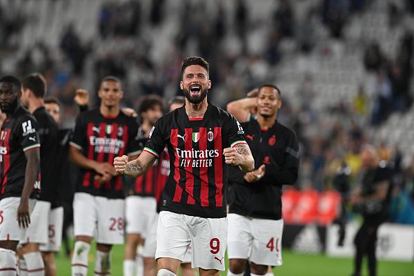 萨拉赫对斯洛特不满冲突升级，利物浦该怎么面对更衣室的矛盾？