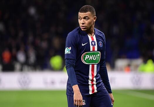 足球报：郑智接手青岛西海岸可能性最大，黄博文有望进教练组（足球报：郑智执掌青岛西海岸呼声最高，黄博文或将加入教练组）