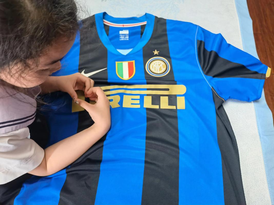 英超代表观战U15联赛后评价：中国球员纪律性强；教练需把决策权交给球员（英超考察团观摩U15联赛后点评：中国球员纪律出众，教练应更多让球员自主决策）